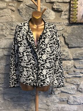 Black & White Floral Jacquard Jacket
